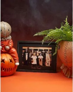 Trick 'r Treat Bus Framed Picture 3 Trick 'r Treat Bus Framed Picture -Cosplay Shop 01531052 d