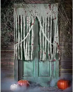 6.5 Ft Bloody Shredded Fabric